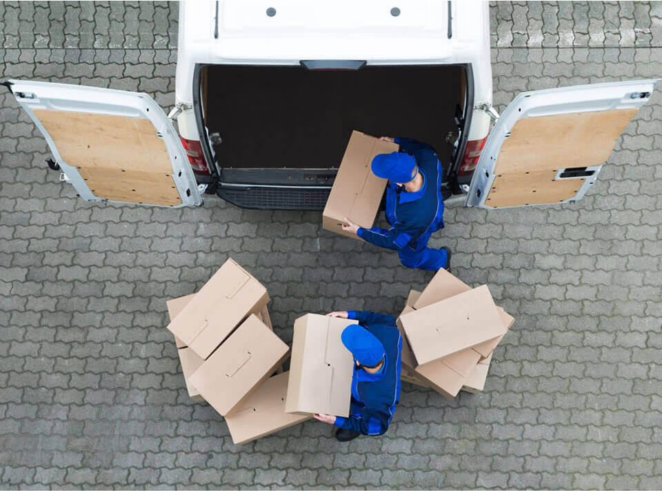 delivery-men-unloading